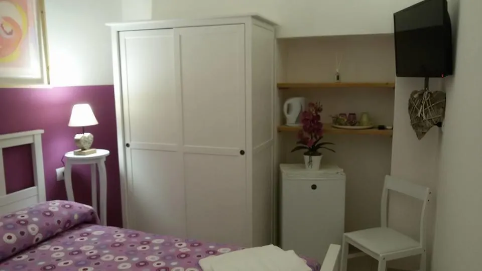 SoleeSale Appartamenti e Camere Per Vacanza Pula 0*,  Italia